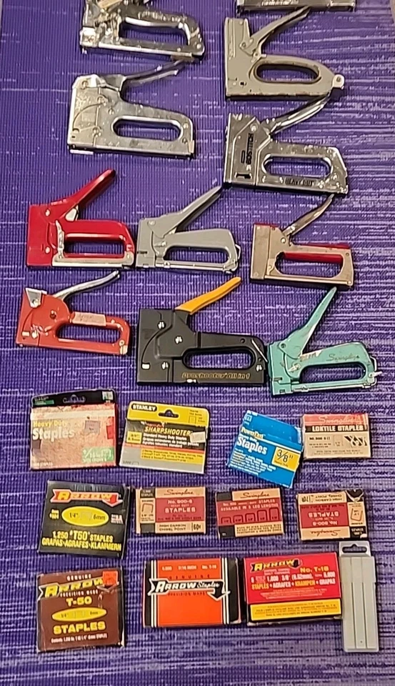 Lote de 12 Grampos Vintage Armas Grampos Flecha, Artesão, Swingline, Grampos T-18  - Imagem 2 de 4