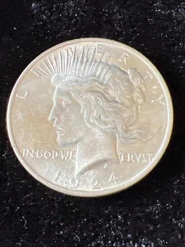 1924-P Peace Silver Dollar -- BU Uncirculated