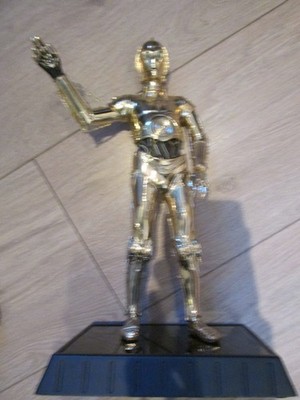 Gentle Gigant Studios C-3PO Statue für Hot Toys Star Wars im ca. Maßstab 1/6-1/8