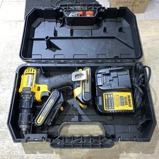 DEWALT DCF885C2 20V MAX Lithium Ion Cordless Drill Driver Kit- 2 Batt  Charger