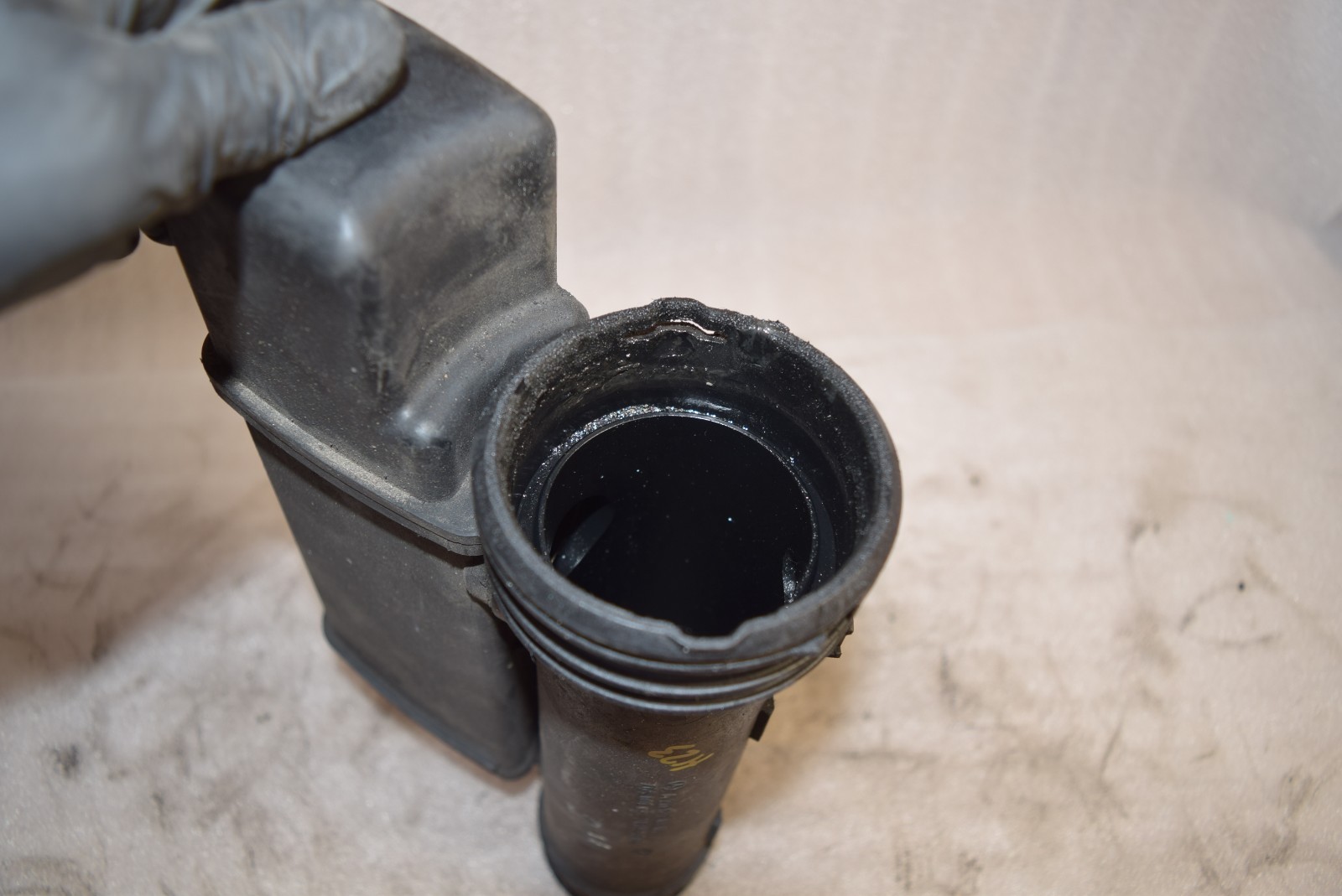 MERCEDES Intercooler Pipe Hose E Class W211 220 CDI Air Resonator  