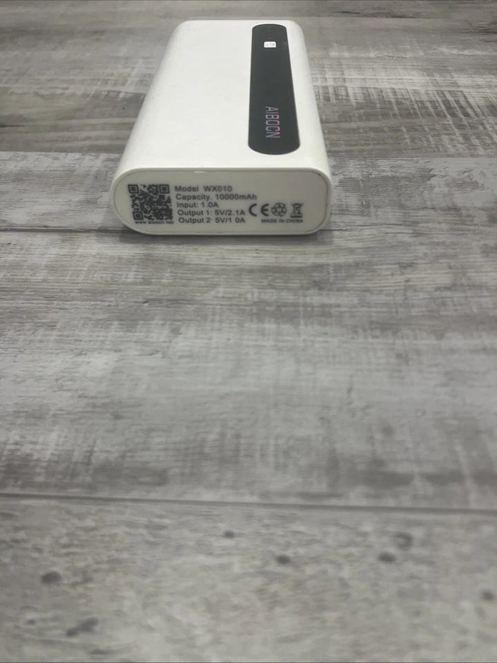 Cargador portátil AIBOCN blanco. Modelo WX010 Capacidad 10000mAh Foto 4 de 4