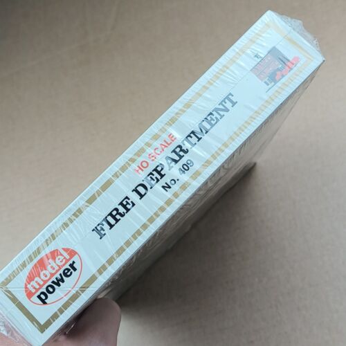 HO Scale Model Power #409 Fire Department Kit - Picture 7 of 8