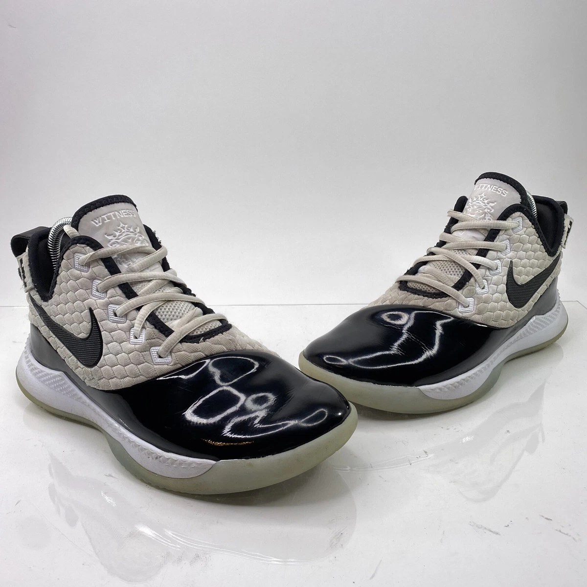 Nike lebron hotsell zoom witness 3