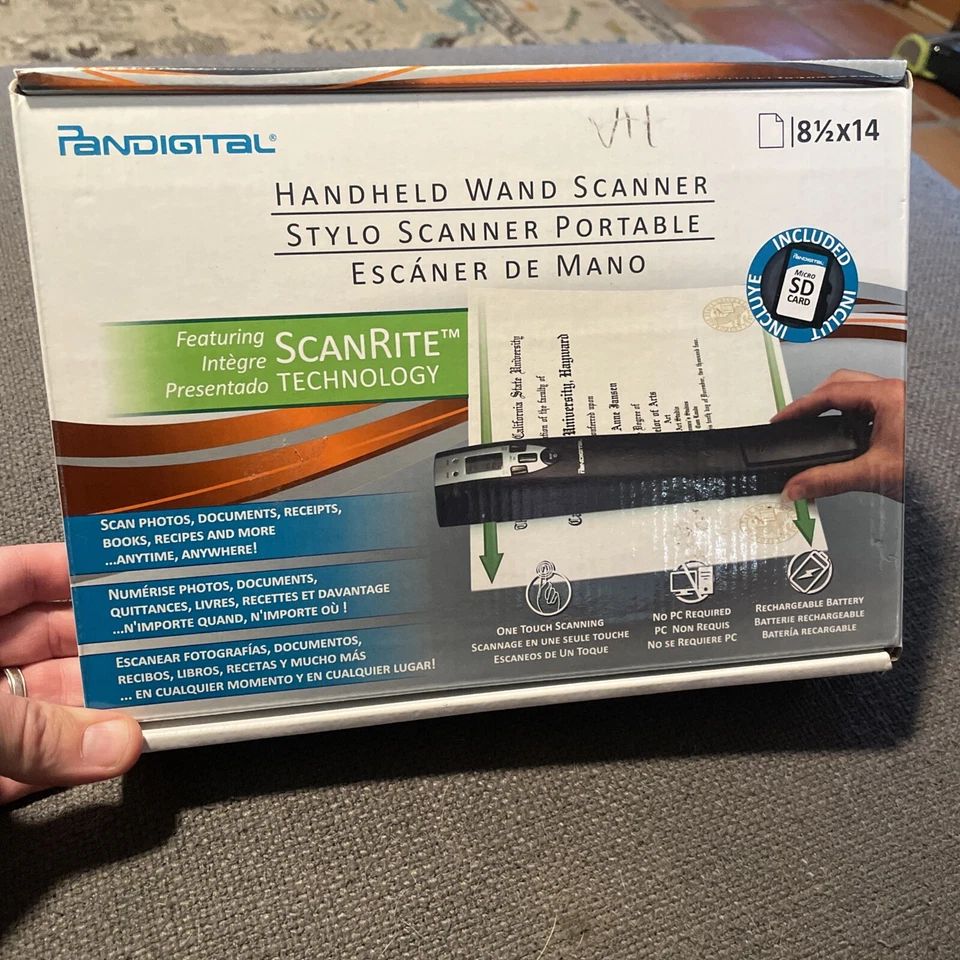 Pandigital Handheld Blue Wand Scanner - Complete With Cables & Install Disk - Image 2 of 4