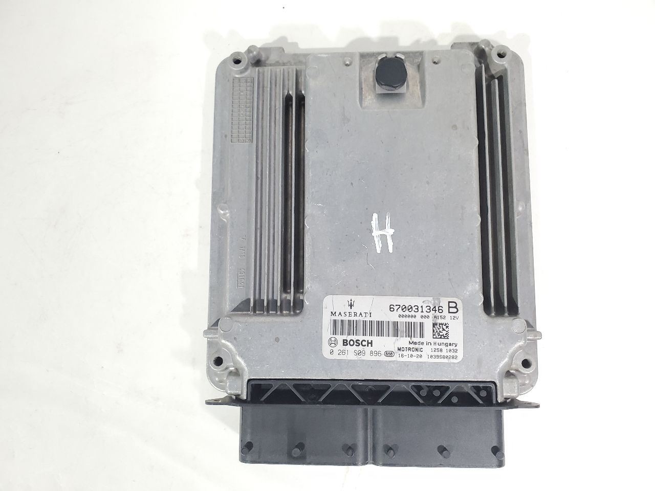 2017 Maserati Levante OEM 3.0L Turbo V6 670031346 Engine Control Module