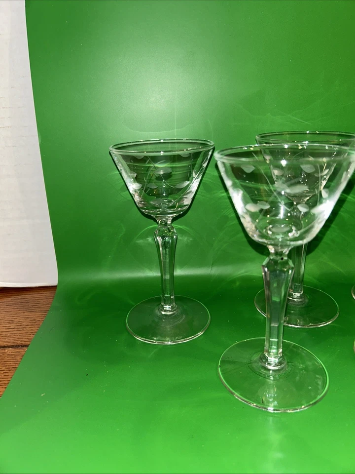 VTG  MCM ( 6 ) Libbey Windswept Etched Leaf Design 2oz cordial sherry glasses - Image 3 of 4