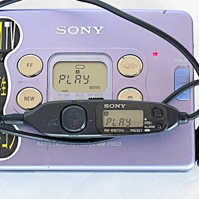 SONY WM-FX822 1995 Walkman W/Battery box Cassette Player Made in