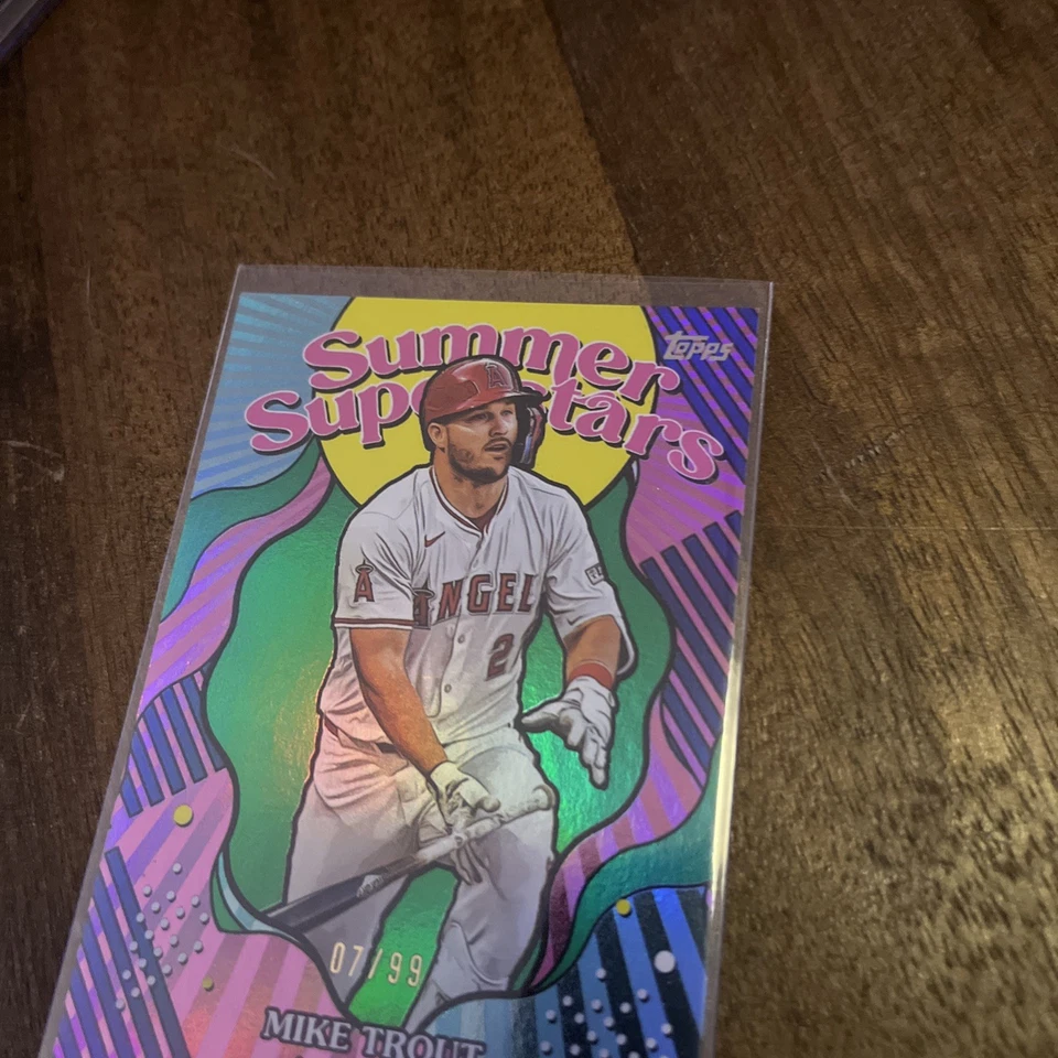 2025 Topps серия 2 - Mike Trout Summertime Superstars Green Parallel /99 Angels - Изображение 3 из 4