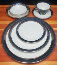 GORHAM Fine china Contessa Peacock blue 7 Piece table setting White/ Blue/Silver
