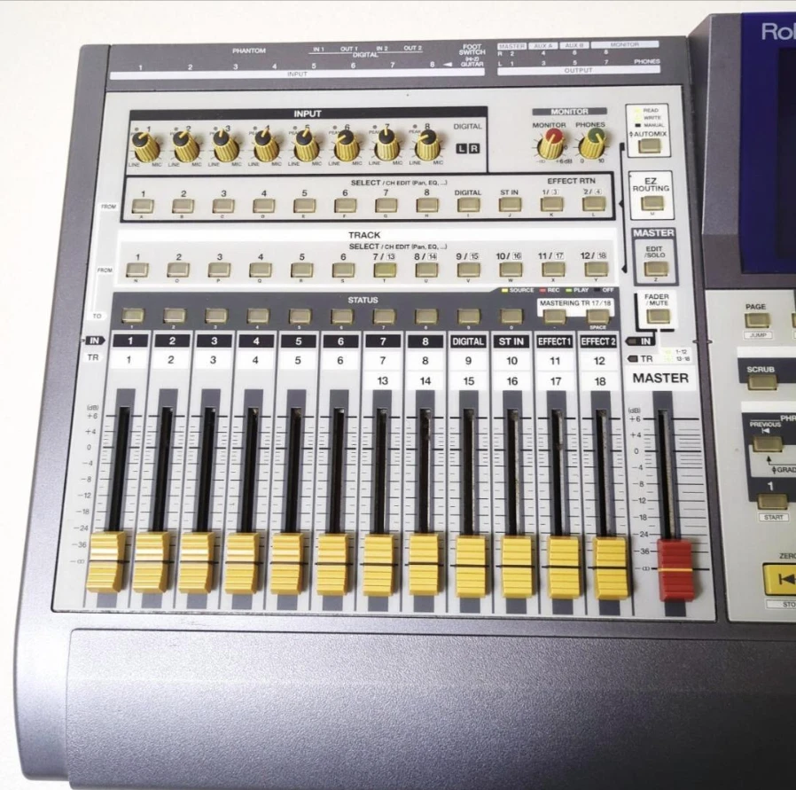 Roland VS-1824CD DIGITAL STUDIO WORKSTATION 24-bit 18-track AC100V 50/60Hz 36W - Image 3 of 4