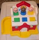 Vintage #1023 Fisher Price Discovery Schoolhouse 1990 Jumbo Little People