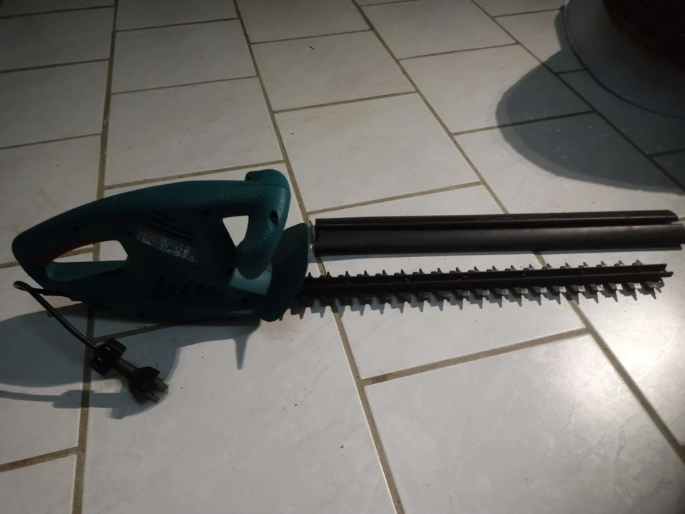 Bosch AHS 45-16 Heckenschere - 420 W (0600847A00) - Bild 3 von 4