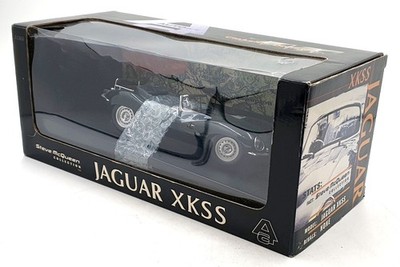 Autoart 1/18 Scale Diecast - 73519 Jaguar XK SS 1956 Steve McQueen