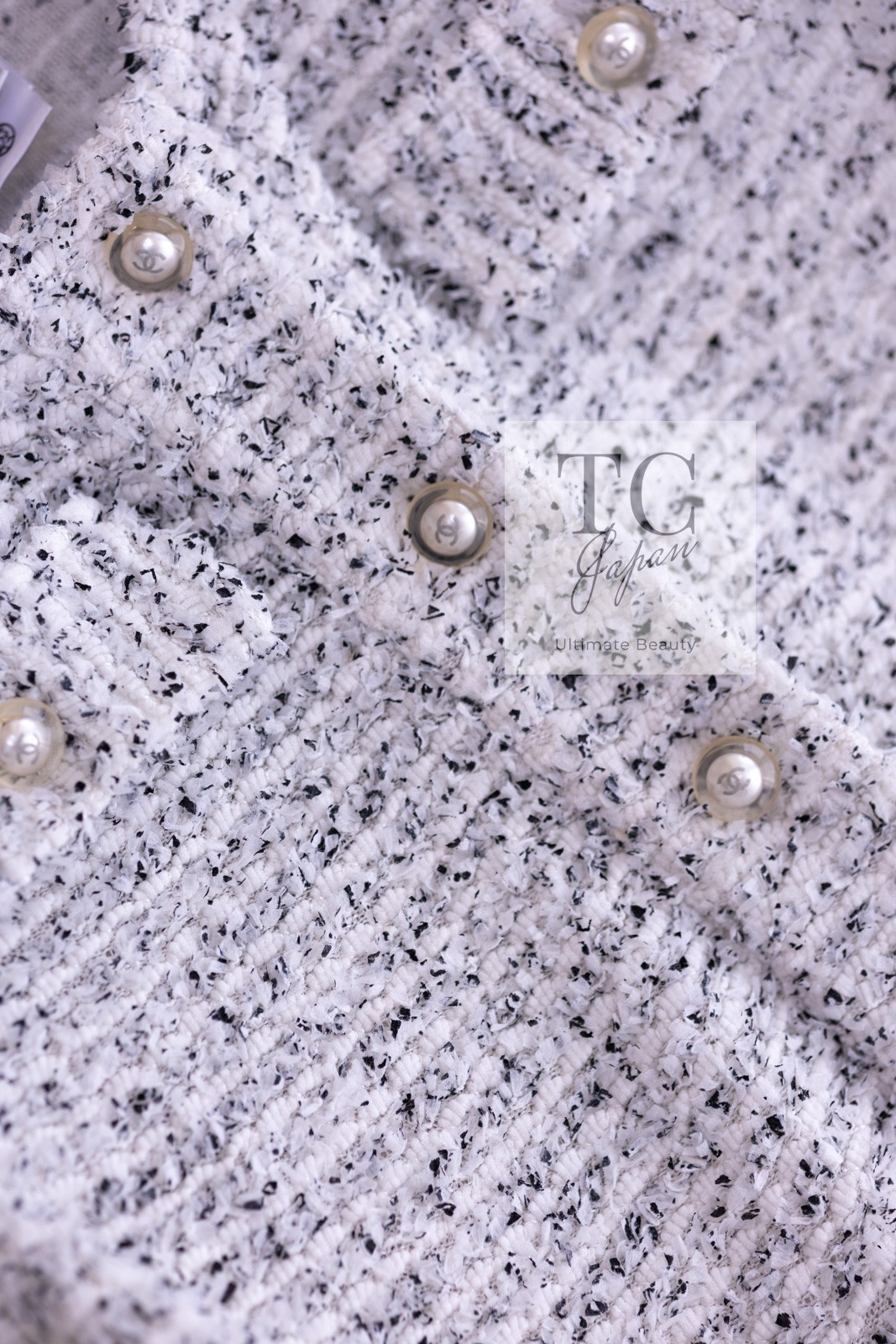 $1.8K CHANEL 16PS White Gray Sleeveless CC Buttons Stretch Knit Dress 36 US4 thumbnail 6