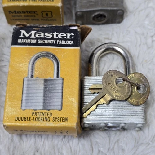 Vintage Master Lock Lot of 4 Milwaukee Steel Padlock Missing Two Keys Boxes image 5