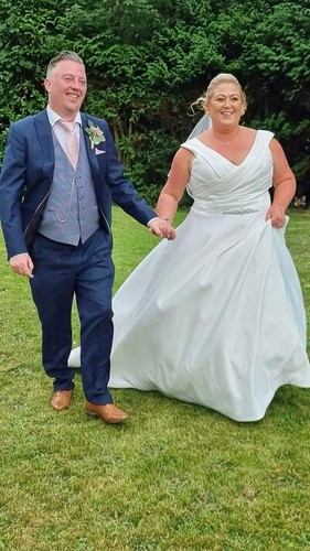 wedding dress size 20 used - Picture 7 of 7