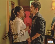 Maitreyi Ramakrishnan Never Have I Ever Autographed Signed 8x10 Photo ACOA