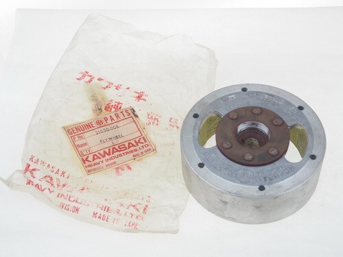 G3 G4 G5 MC1 G3SS G3TR G4TR KV100 KE100 Flywheel Magneto Kawasaki 21050-008 NEW - Picture 1 of 8
