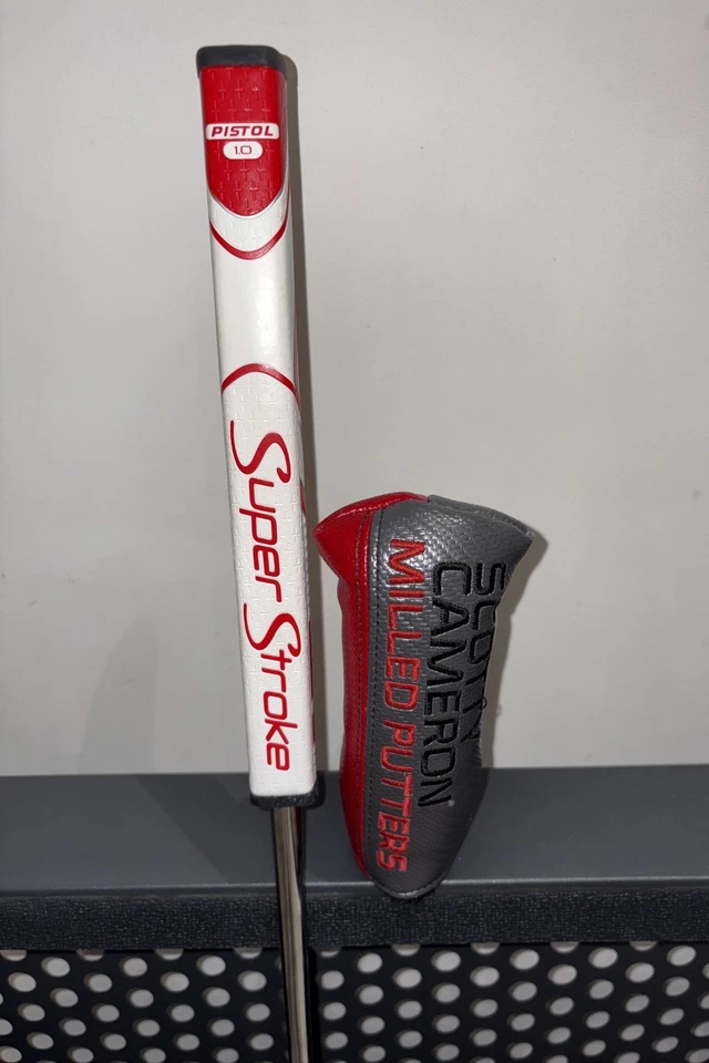 Scotty Cameron Putter Red X 2 - 32 inch + Headcover Centre Shafted - Image 2 of 4