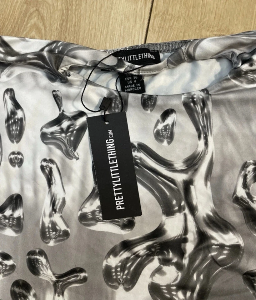 New With Tags Prettylittlething Sleeveless Crop top/bandot Top - Image 2 of 3