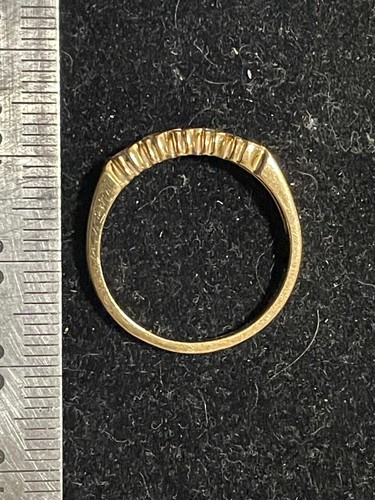 14 KT GOLD DIAMOND BAND RING Size 7.75 - Picture 4 of 5