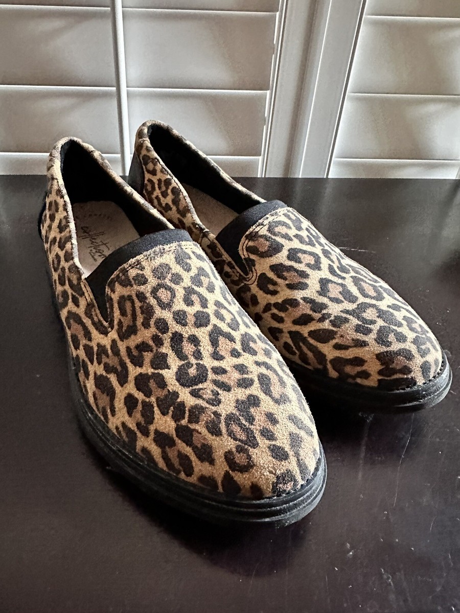 Clarks Sharon Dolly Leopard Print Suede Comfort Loafers Size