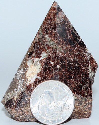 Punta de granate AAA Madagascar / 2,55" (64,77 mm) 14,30 oz (405,39 gr) 3452 - Imagen 9 de 15