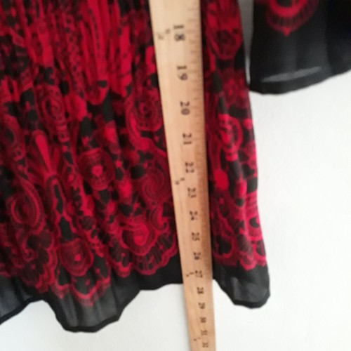 Dressbarn Blouse Women Small Red Black Embellished Beads Floral Pleated Bell - Picture 9 of 13