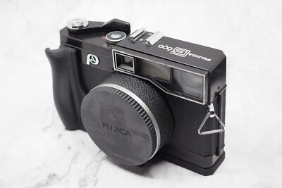 Fujica G/BLP/GL/GM Custom Camera Grip with Arca Mount Fujica G/BLP/GL/GM Custom Camera Grip with Arca Mount