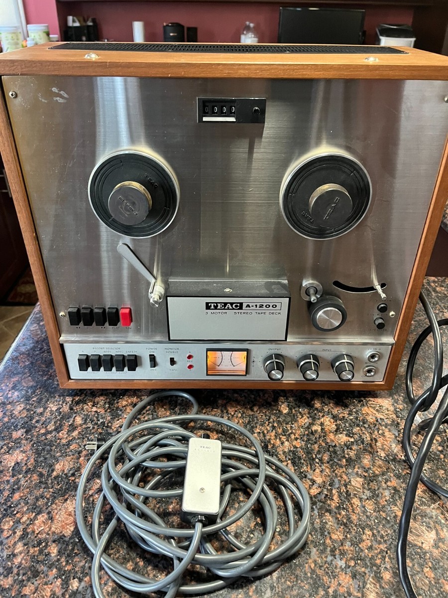 Teac A-1200 Reel To Reel Stereo Tape Deck W/ Manual and rc-101u
