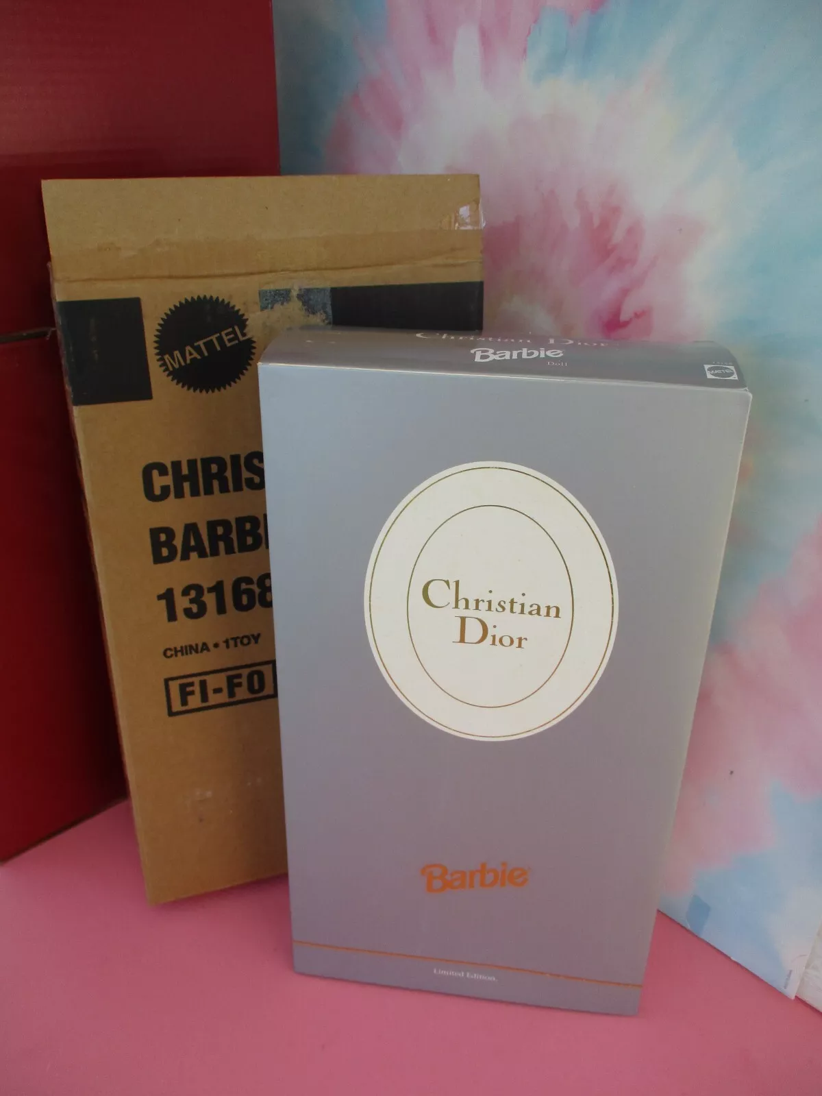 Barbie CHRISTIAN DIOR dorée première édition avec expéditeur édition limitée
