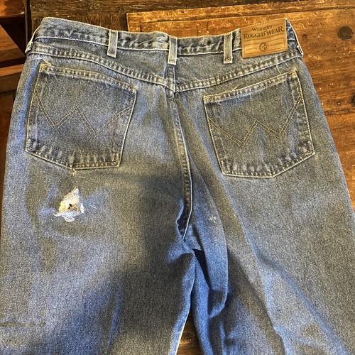 Wrangler MENS Rugged Wear Hunting Brush Guard Denim Blue Jeans 36w x 32L USA - Picture 2 of 4
