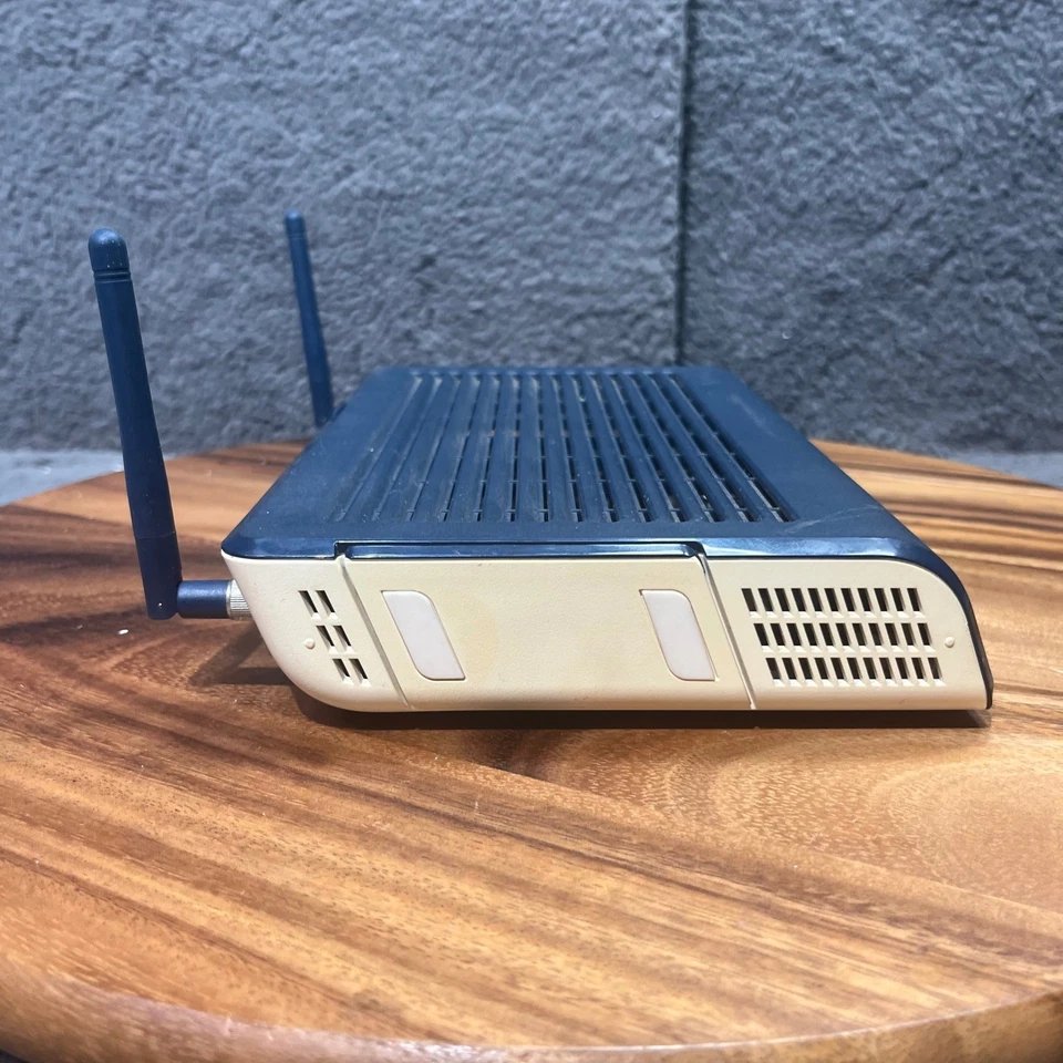 Ubee DDW611 Wireless Router Modem Gateway DOCSIS 3.0 2.4GHz WiFi Tested - Image 2 of 4