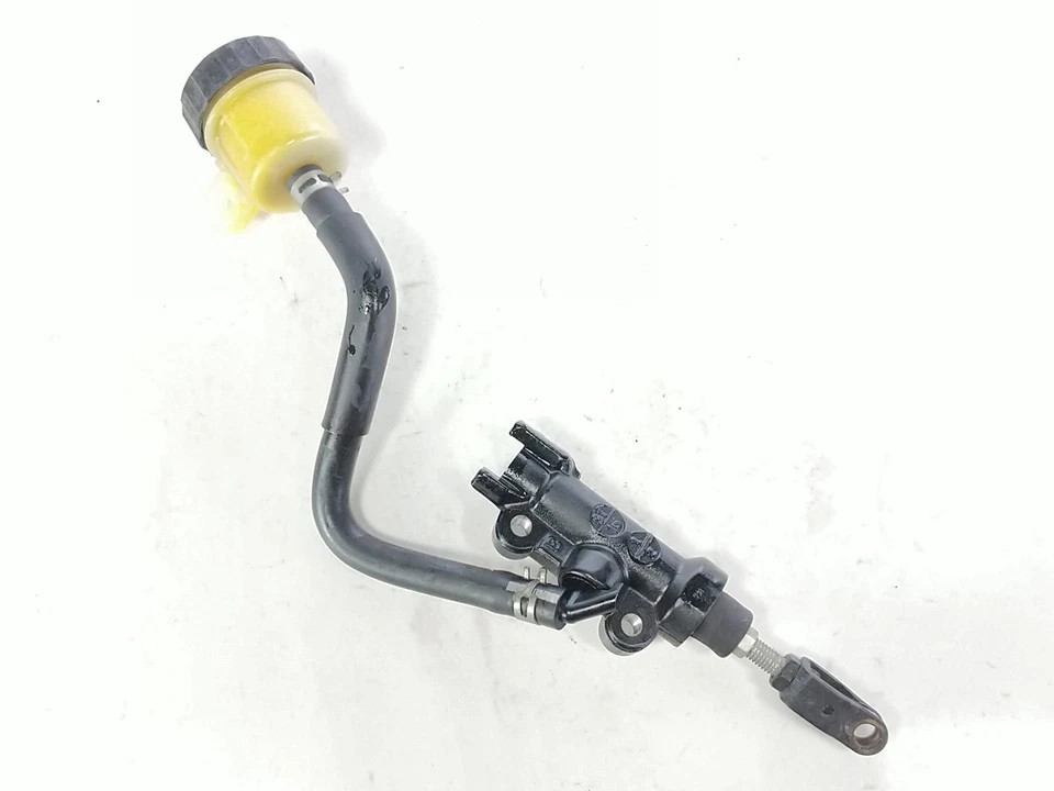 Cilindro maestro de freno trasero Yamaha FZ6R 09 Foto 4 de 4