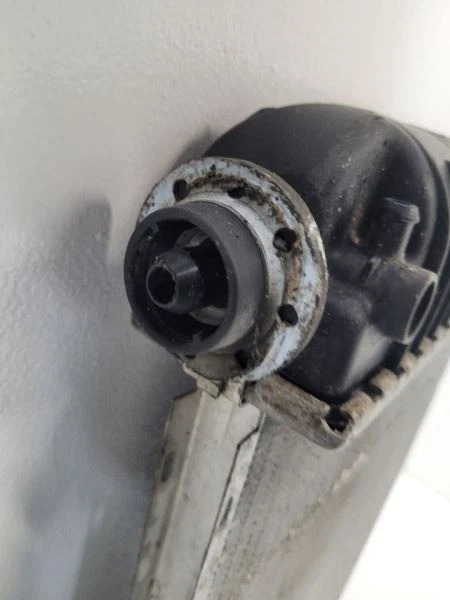 GMC SIERRA 1500 PICKUP 2005-2013 Radiator 4.3L 15841572 Foto 3 de 4