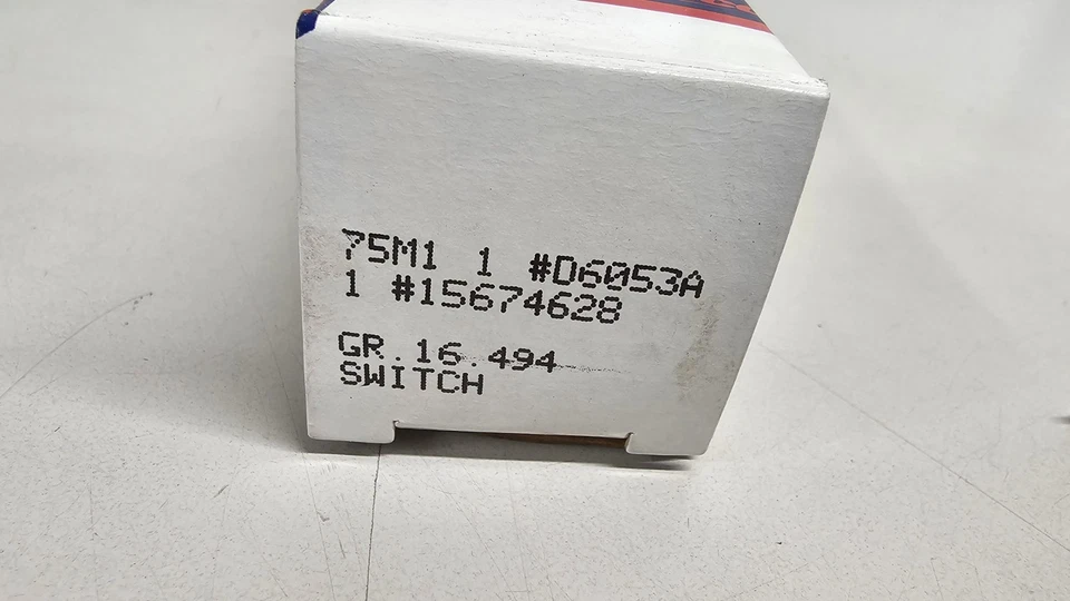 Interruptor de jamba de puerta genuino GM 15674628 ASTRO SAFARI FANS 1990-2005 Foto 4 de 4