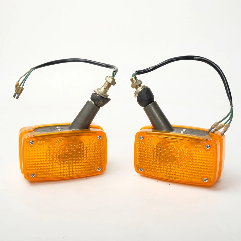 Fits For MITSUBISHI JEEP J3 J20 J30 J10 Front Winker Turn Signal Set LH RH - Image 2 of 4