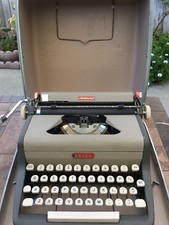 ROYAL PORTABLE TYPEWRITER: Made in 1965 thumbnail