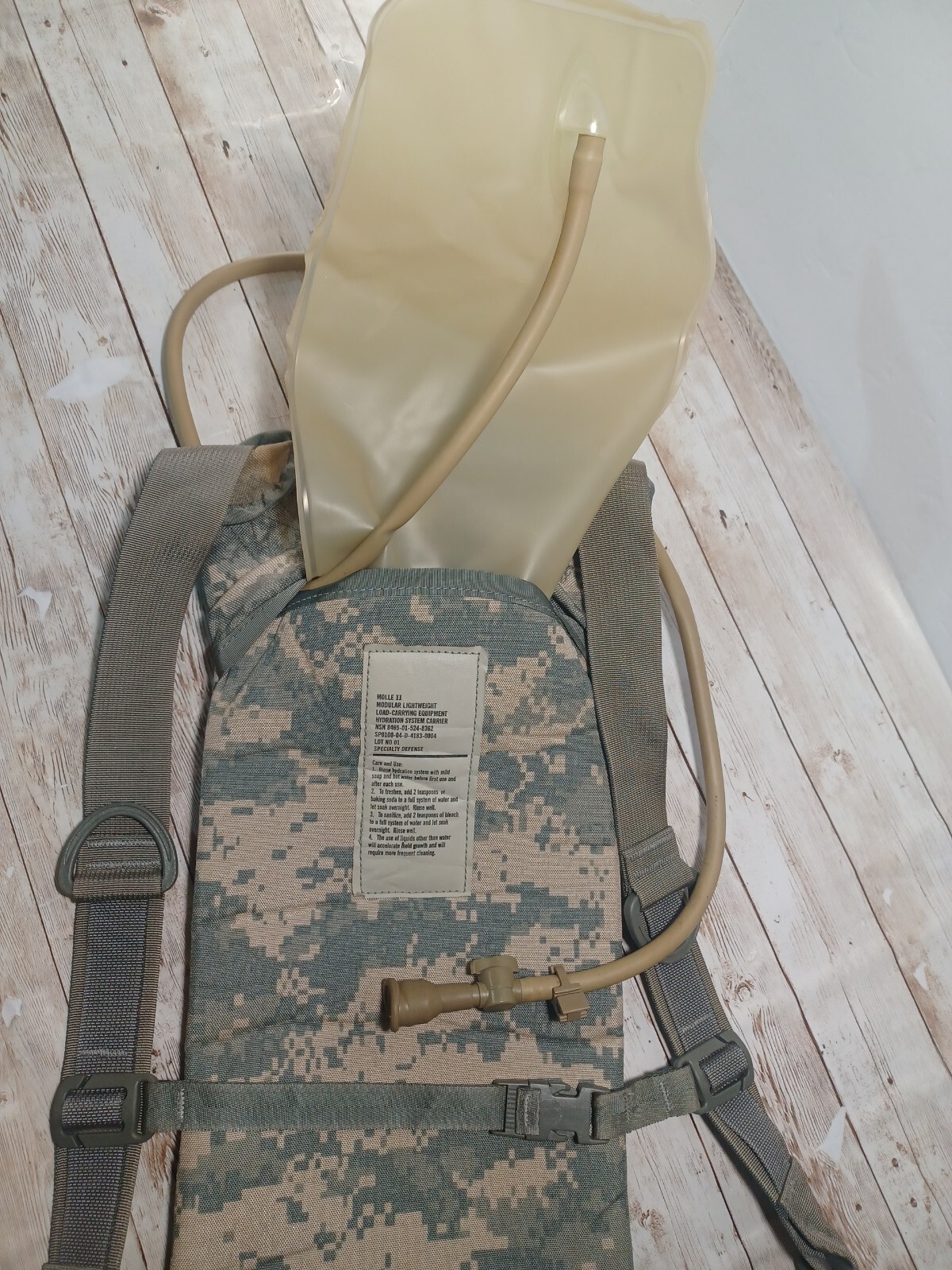 MOLLE II Modular Lightweight Hydration System Carrier Very Good