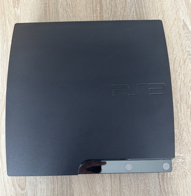 Sony PlayStation 3 Slim 232GB Schwarz mit 2 Controllern, Kabeln und 10 Spielen