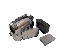 Y2K Canon DC210 DVD Video Camcorder 35x Optical Zoom  W/ Battery & Charger 