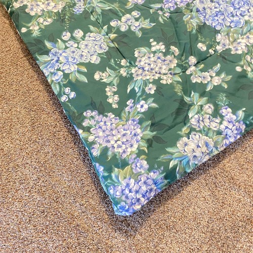 Vtg Queen Quilt 2 Shams Green Blue Floral Flower Lavender Cottage Country USA - Picture 3 of 11