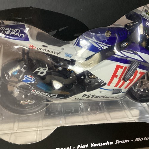 Minichamps 1/12 Collection Moto , Valentino ROSSI , Yamaha YZR-M1 2010 - Imagen 6 de 7