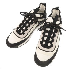 AUTHENTIC CHANEL G39984 CC Mark sneakers White/Black fabric/Suede