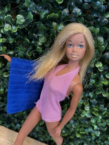 Beautiful Vintage 1970s Sun Set Malibu Barbie #1067 Pink Swimsuit Korea
