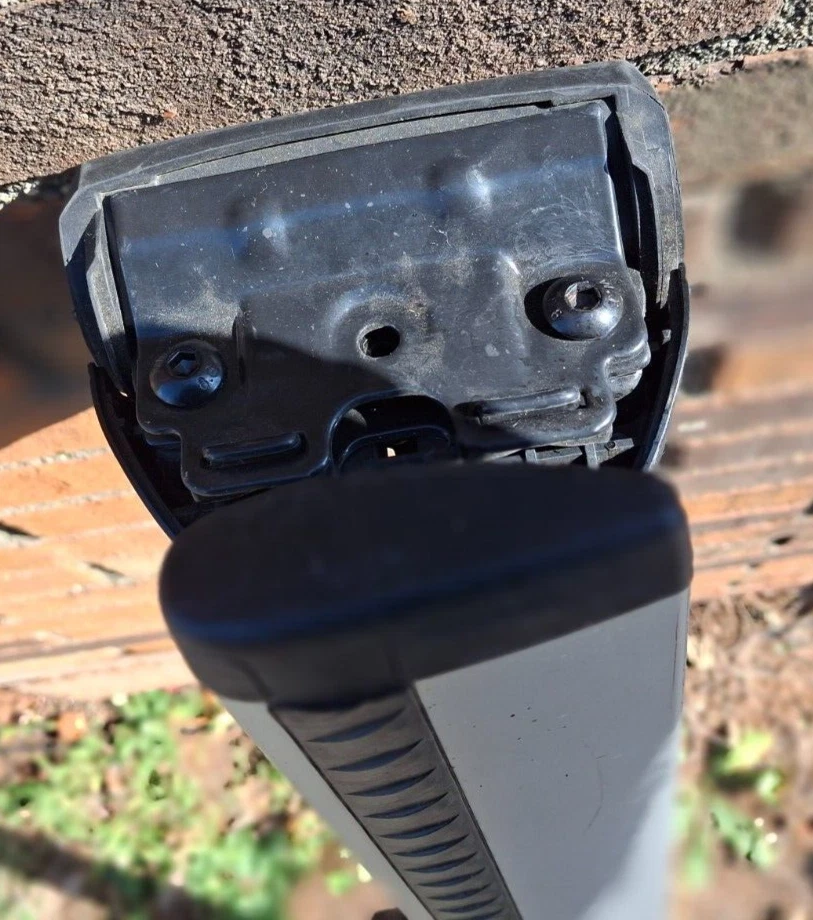 Barra transversal Thule SOA567X020 5703833 ¿Barra única para Subaru Outback??? Foto 2 de 4