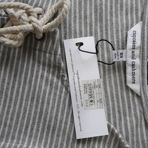 Cupcakes and cashmere dress, size xs Gray * - Picture 8 of 8