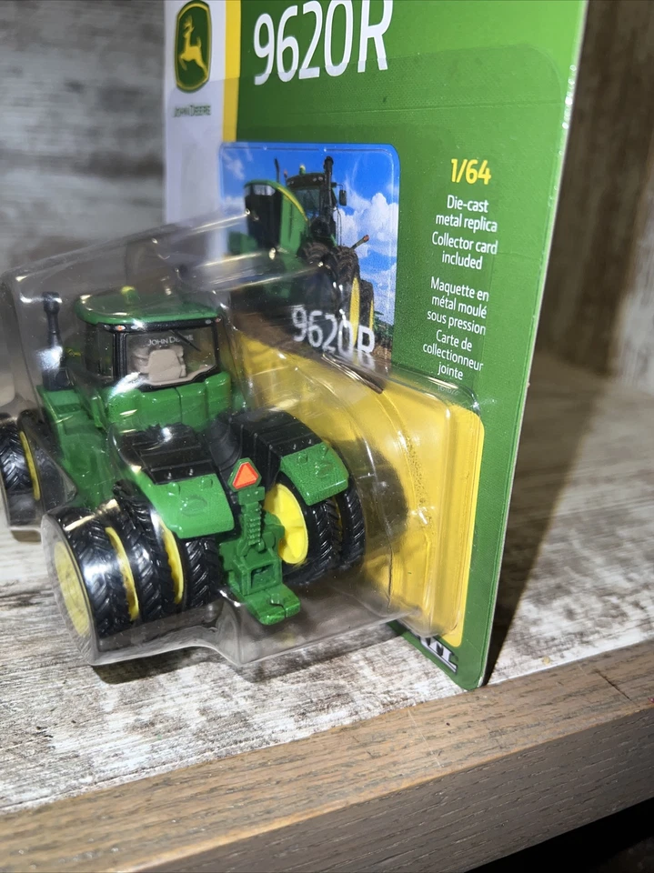 1/64 Scale John Deere 9620R 4wd Tractor With Triples Die-cast Ertl - Image 3 of 4