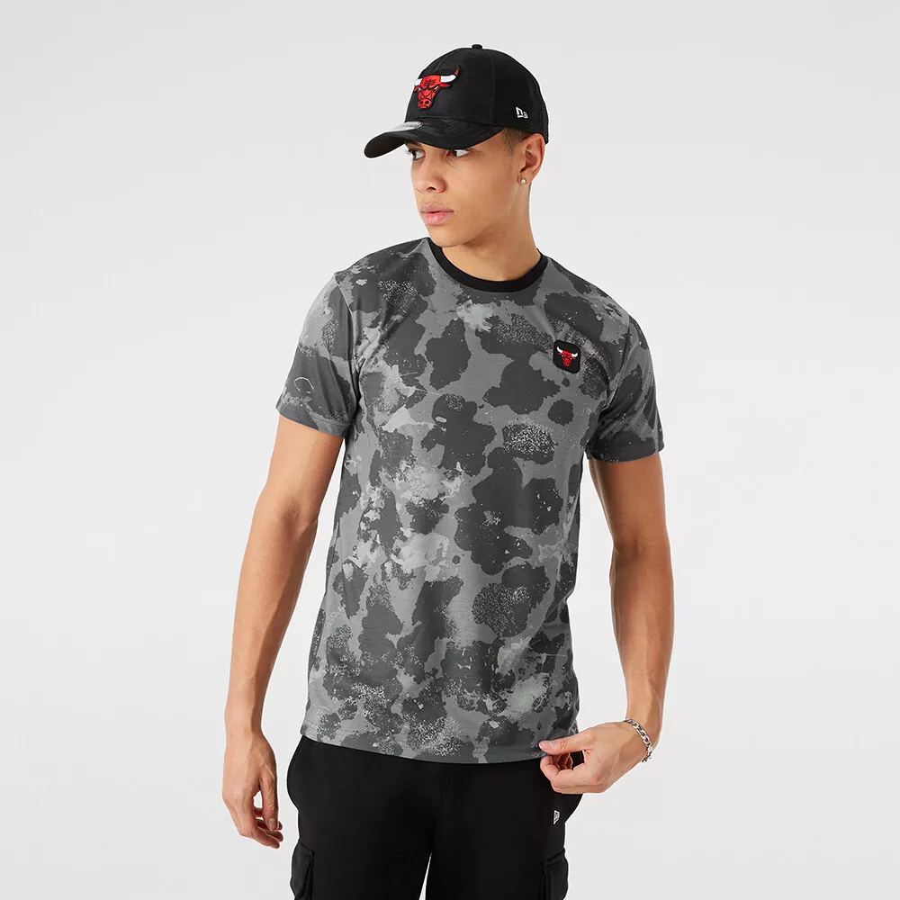 New era Outdoors Utility Chicago Bulls Short Sleeve T-Shirt Black
